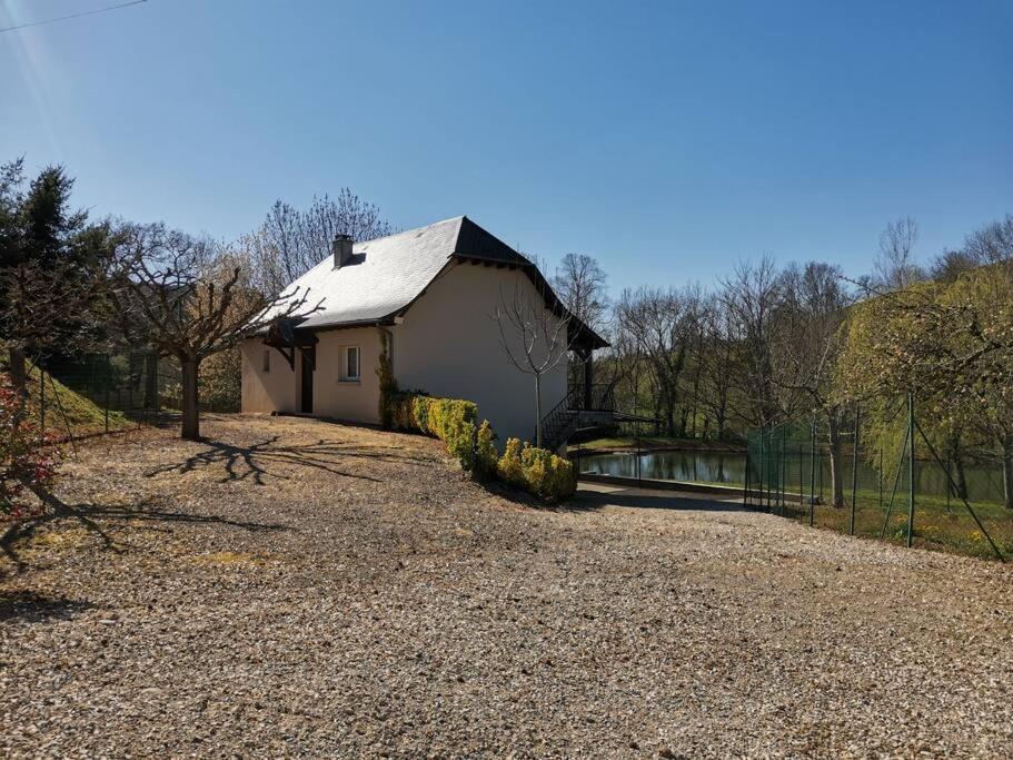 Maison De Campagne Avec Lac Prive Villa Saint-Côme-dʼOlt Екстериор снимка